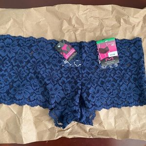 Maidenform Navy Boyshorts